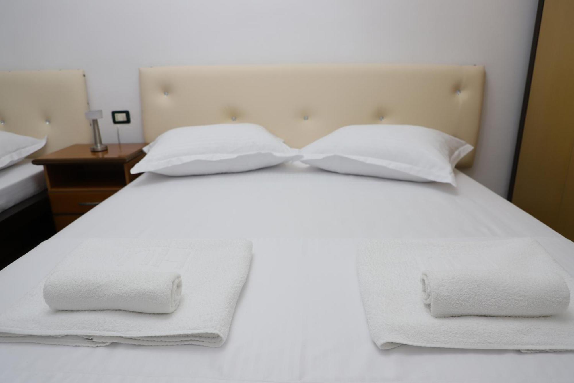 Tb One Bedroom Apartment 培拉特 外观 照片